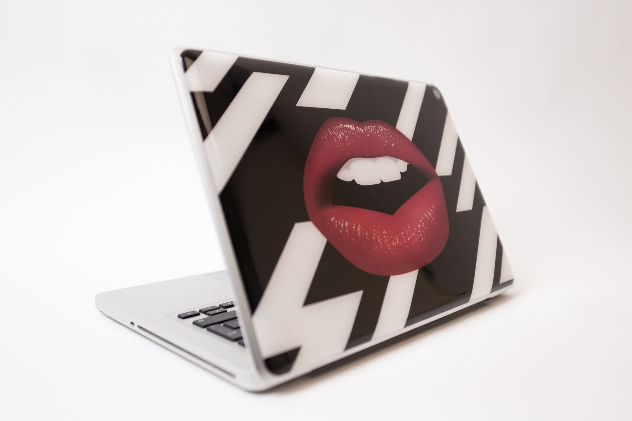 Macbook rouge eclair 